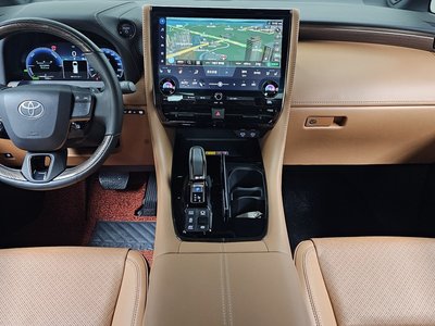 2025 Toyota ALPHARD — фото 5