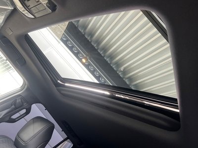 TOYOTA LAND CRUISER 250 - 7