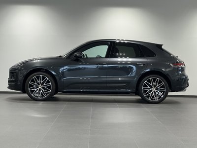 PORSCHE MACAN - 2
