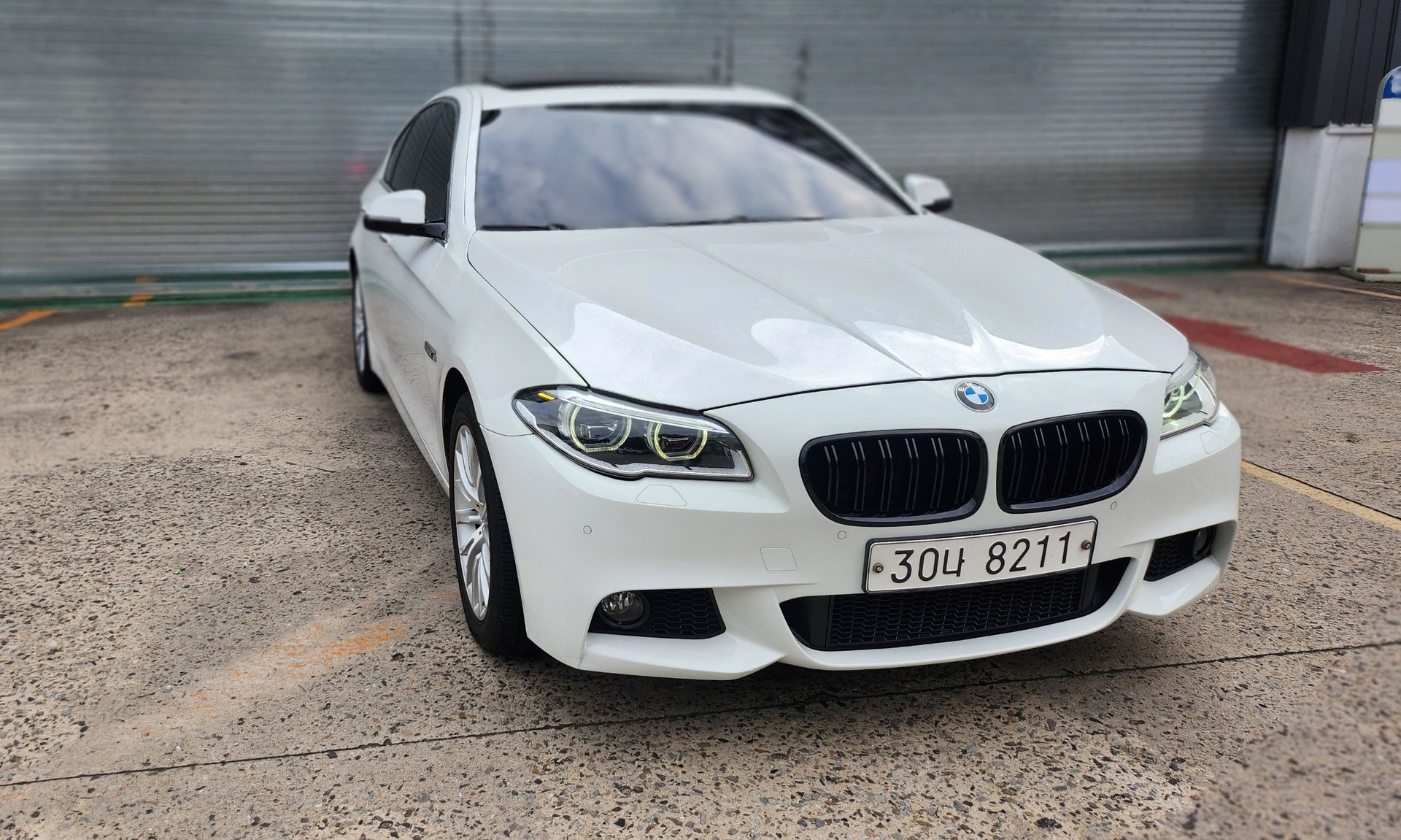 BMW 5 SERIES - View 1