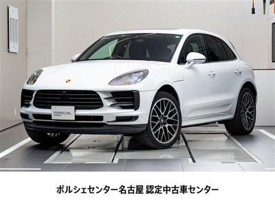 PORSCHE MACAN - 2