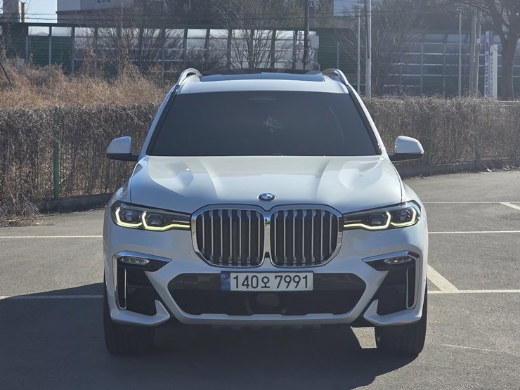 BMW X7 - View 1
