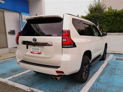 صورة 4 لـ 2021 Toyota LAND CRUISER PRADO