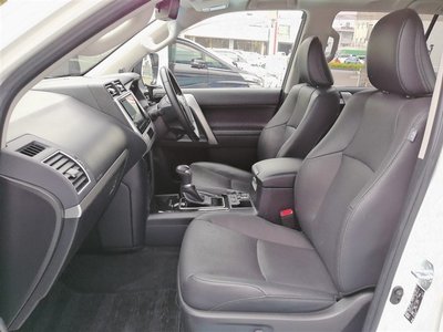 صورة 10 لـ 2021 Toyota LAND CRUISER PRADO