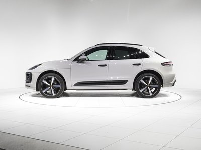 PORSCHE MACAN - 9