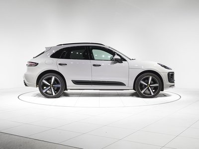 PORSCHE MACAN - 5