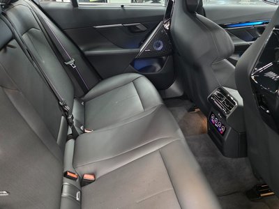 2025 BMW I5 — фото 10