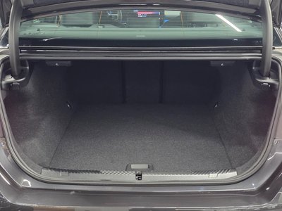صورة مصغرة 11 لـ 2025 BMW I5