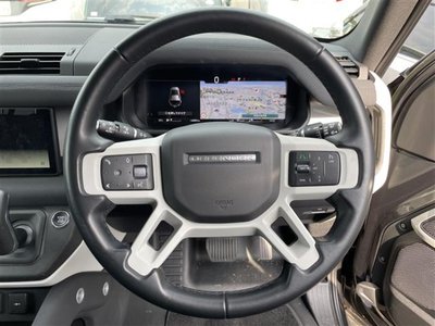 LAND ROVER DEFENDER - 9