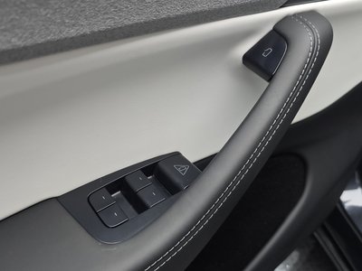 2025 Tesla MODEL Y 缩略图 25