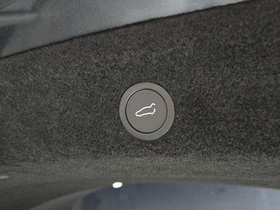 2025 Tesla MODEL Y 缩略图 31