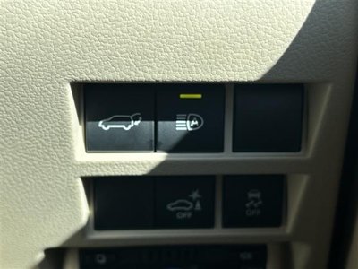 TOYOTA LAND CRUISER 300 - 8