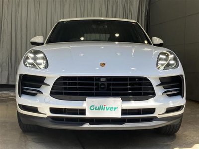 PORSCHE MACAN - 5