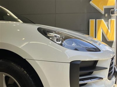PORSCHE MACAN - 9