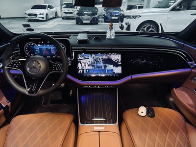 MERCEDES-BENZ E-CLASS - 4