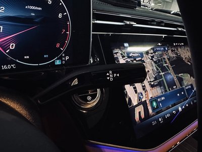 MERCEDES-BENZ E-CLASS - 9