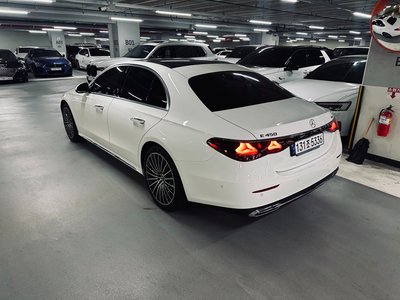 MERCEDES-BENZ E-CLASS - 2