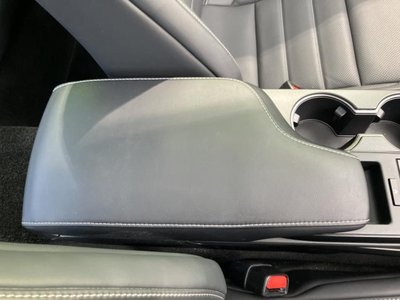 2024 Lexus IS — миниатюра 33
