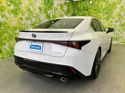 صورة 3 لـ 2024 Lexus IS