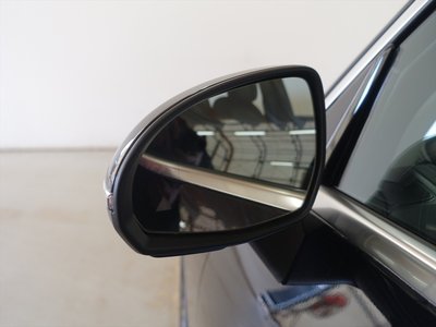 MERCEDES-BENZ GLC - 10