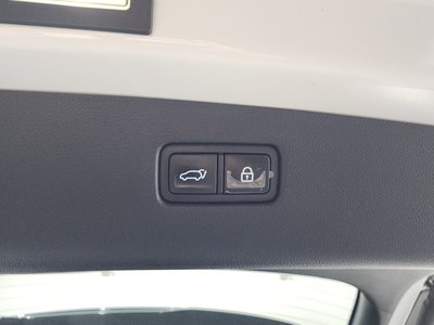2021 Genesis GV70 — миниатюра 23