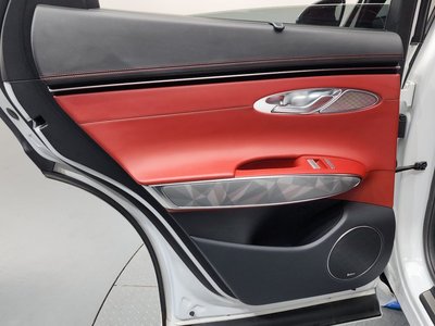 2021 Genesis GV70 — миниатюра 15