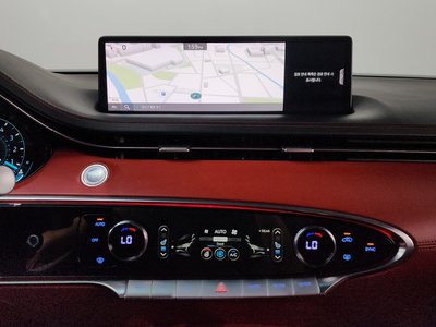 2021 Genesis GV70 — миниатюра 18