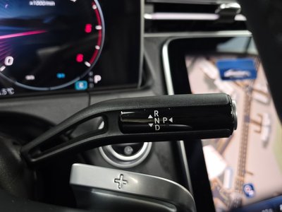 MERCEDES-BENZ E-CLASS - 9