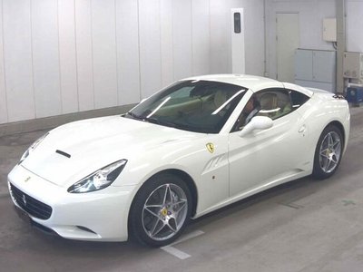 FERRARI CALIFORNIA - 4