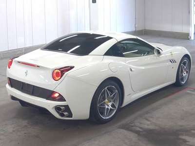 FERRARI CALIFORNIA - 5
