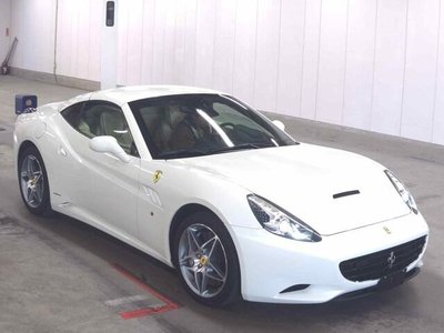 FERRARI CALIFORNIA - 1