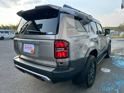 TOYOTA LAND CRUISER 250 - 7