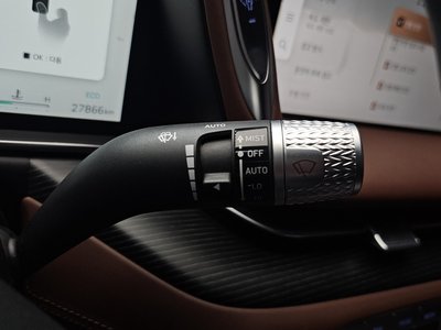 2024 Genesis G90 (RS4) thumbnail 24