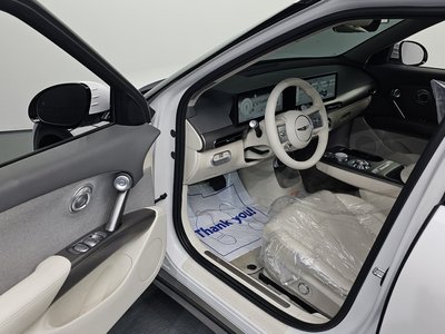 صورة 10 لـ 2023 Genesis GV60