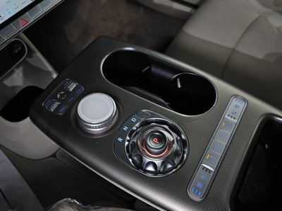 صورة 9 لـ 2023 Genesis GV60