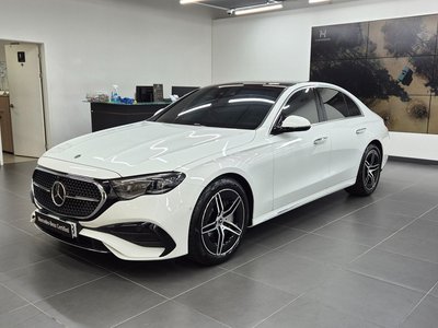 MERCEDES-BENZ E-CLASS - 1