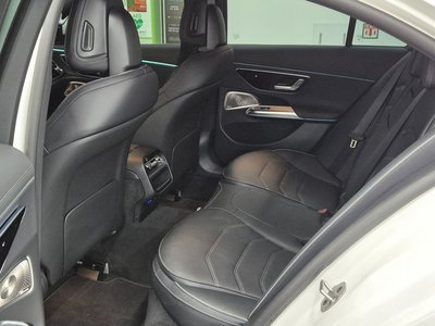 MERCEDES-BENZ E-CLASS - 8