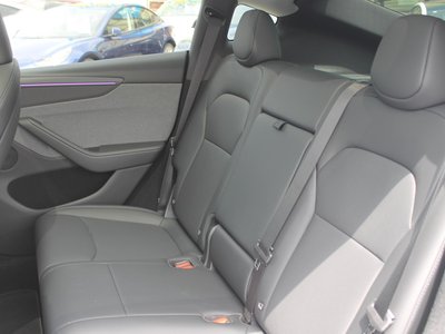2025 Tesla MODEL Y — миниатюра 24