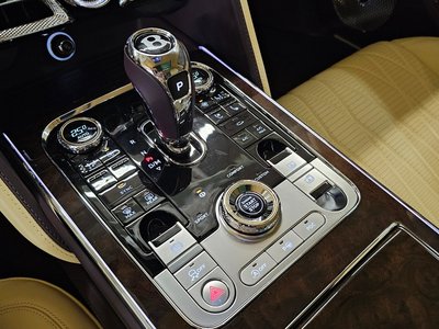 BENTLEY FLYING SPUR - 9