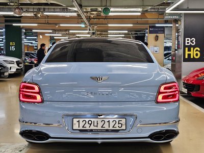 BENTLEY FLYING SPUR - 5