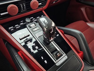 صورة 9 لـ 2021 Porsche CAYENNE