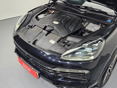صورة 7 لـ 2021 Porsche CAYENNE