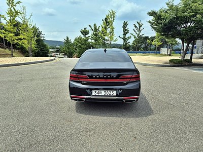 صورة 3 لـ 2019 Genesis G90