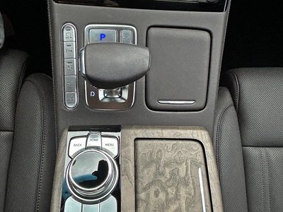 صورة 9 لـ 2019 Genesis G90