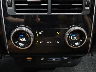 2018 LAND Rover RANGE ROVER SPORT — миниатюра 19