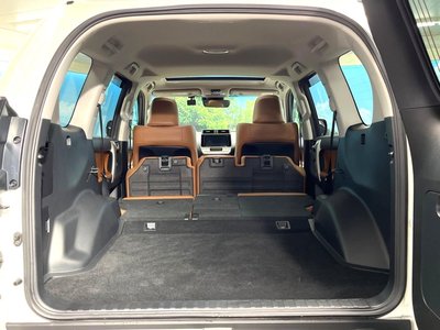 TOYOTA LAND CRUISER PRADO - 10