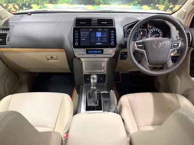 TOYOTA LAND CRUISER PRADO - 2