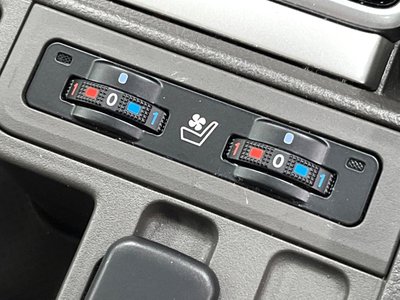 TOYOTA LAND CRUISER PRADO - 7