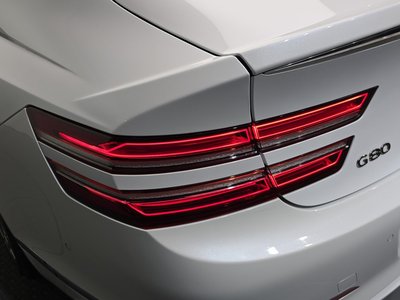 GENESIS G80 (RG3) - 10