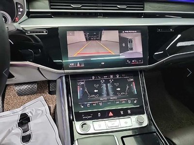 صورة 10 لـ 2021 AUDI A8